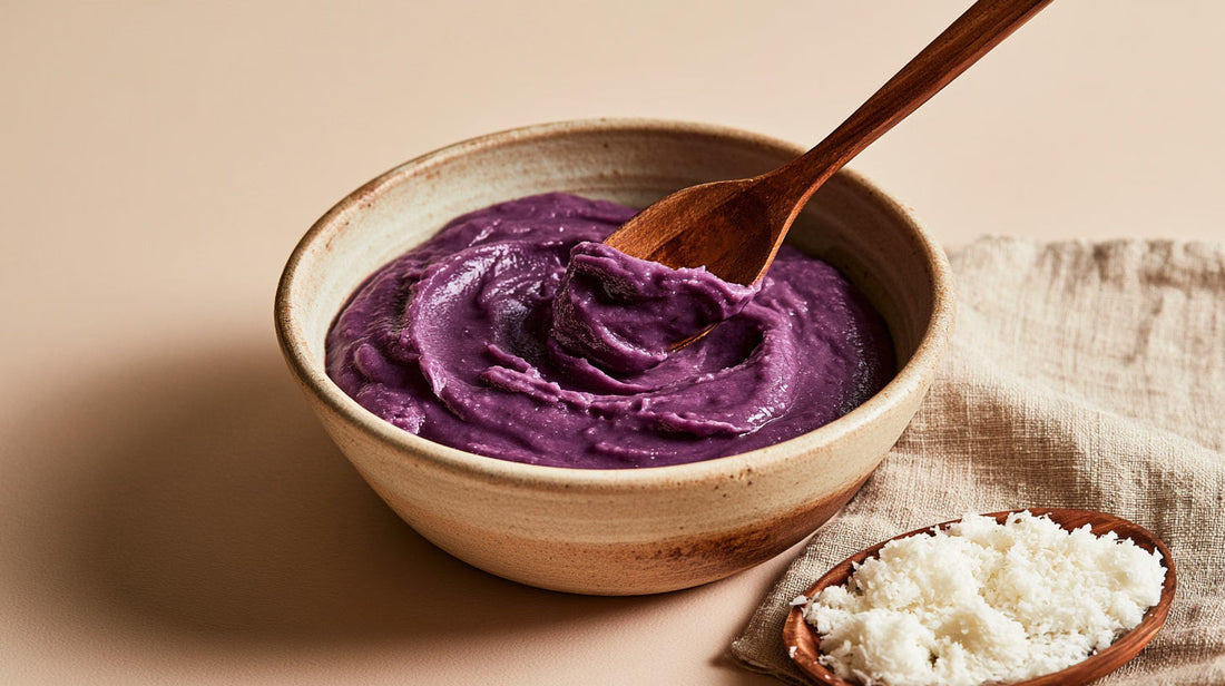 Bol d'ube halaya maison, une confiture crémeuse d'igname violette philippine.